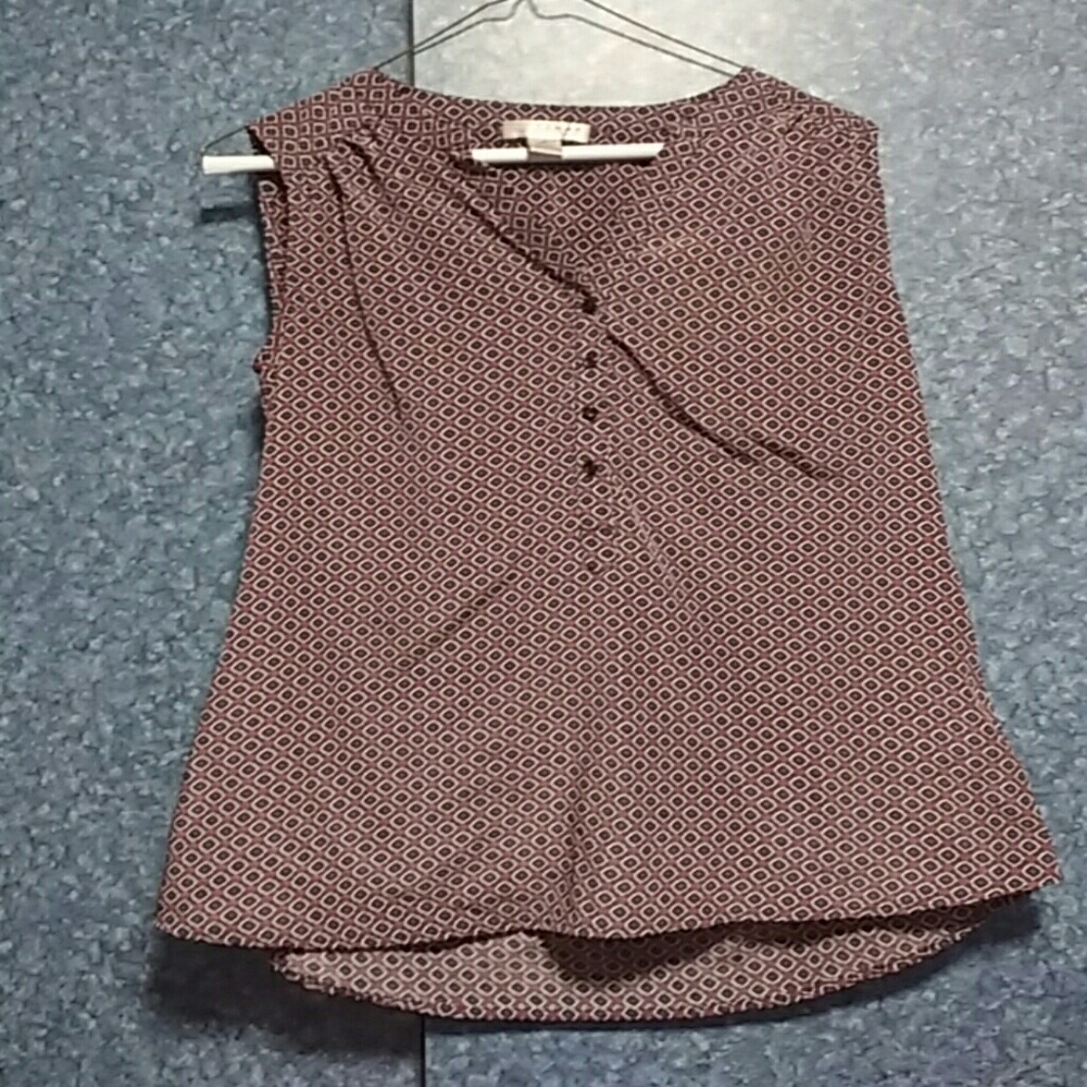 Sleeveless Kenar top